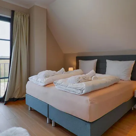 Reetland Am - Premium Reetdachvilla Mit 3 Schlafzimmern, Sauna Und Kamin F27 בית נופש דראנסקה