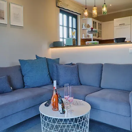 Reetland Am - Premium Reetdachvilla Mit 3 Schlafzimmern, Sauna Und Kamin F27 * Dranske